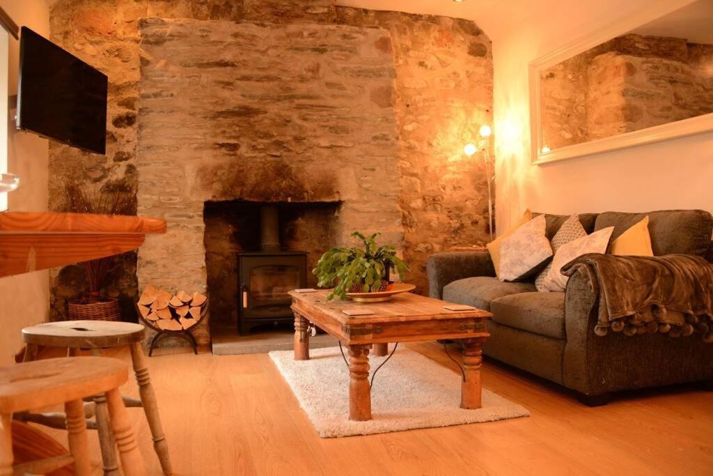 The Cottage Gairlochy Spean Bridge Extérieur photo